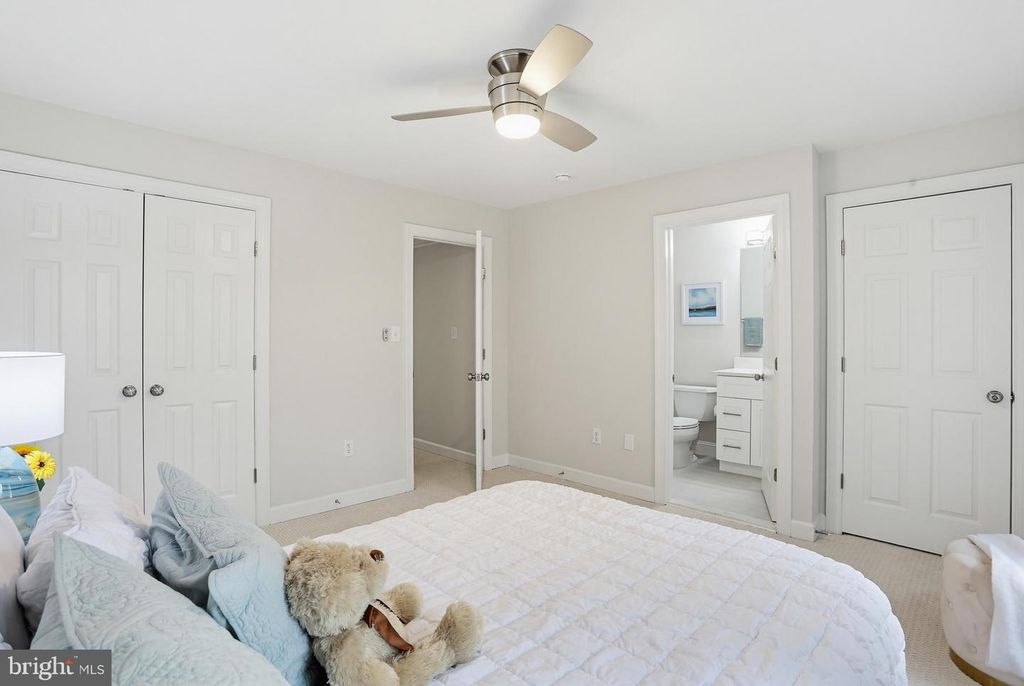 Image 43 of property listing at 16502 HARBOUR TOWN DR, Ashton, MD 20861