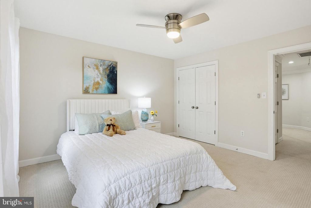 Image 44 of property listing at 16502 HARBOUR TOWN DR, Ashton, MD 20861