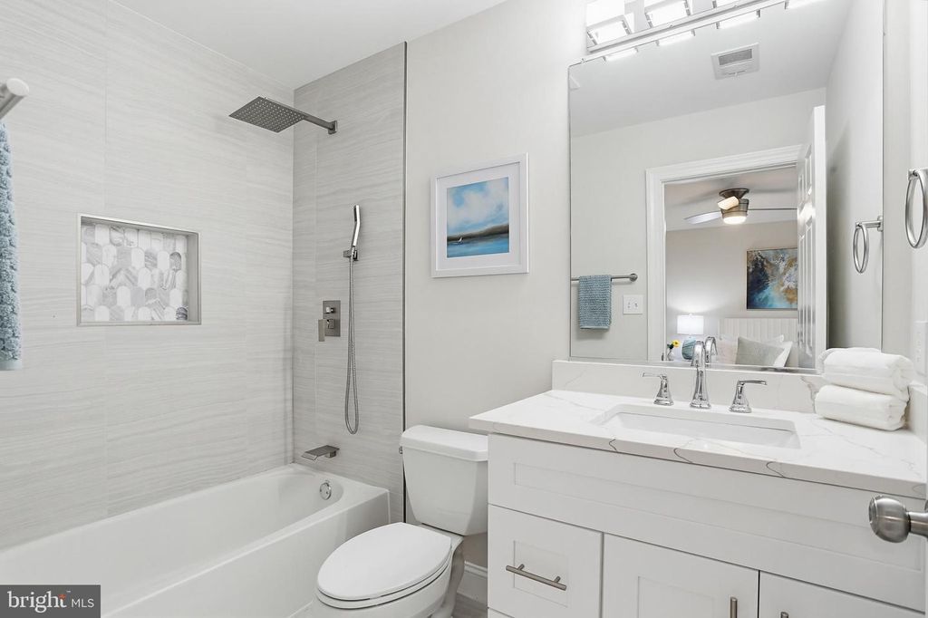 Image 45 of property listing at 16502 HARBOUR TOWN DR, Ashton, MD 20861