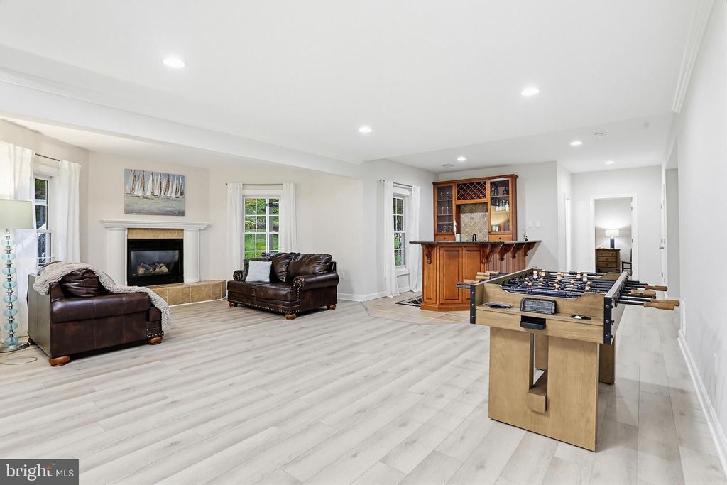 Image 49 of property listing at 16502 HARBOUR TOWN DR, Ashton, MD 20861