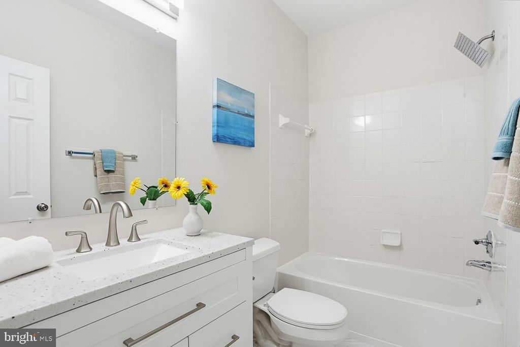 Image 55 of property listing at 16502 HARBOUR TOWN DR, Ashton, MD 20861