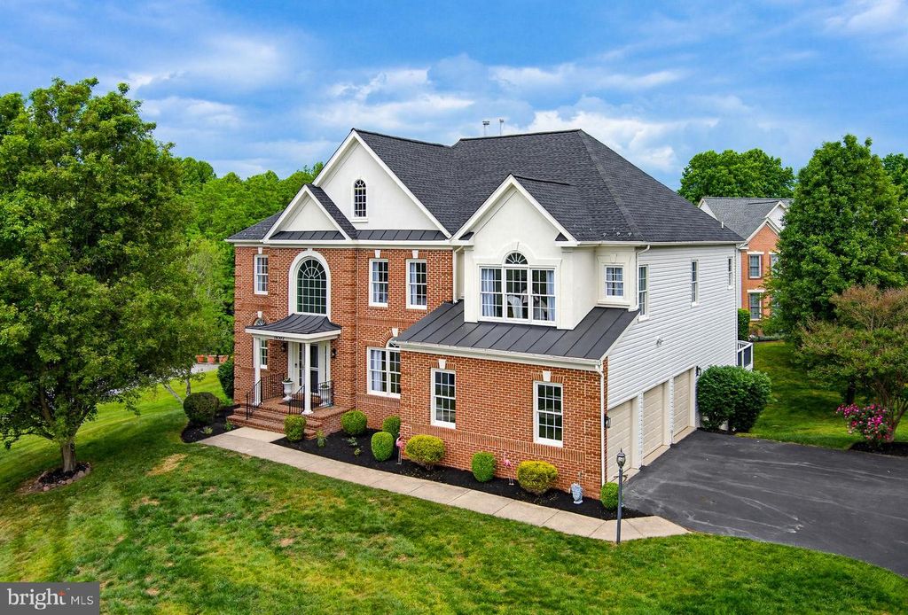 Image 57 of property listing at 16502 HARBOUR TOWN DR, Ashton, MD 20861