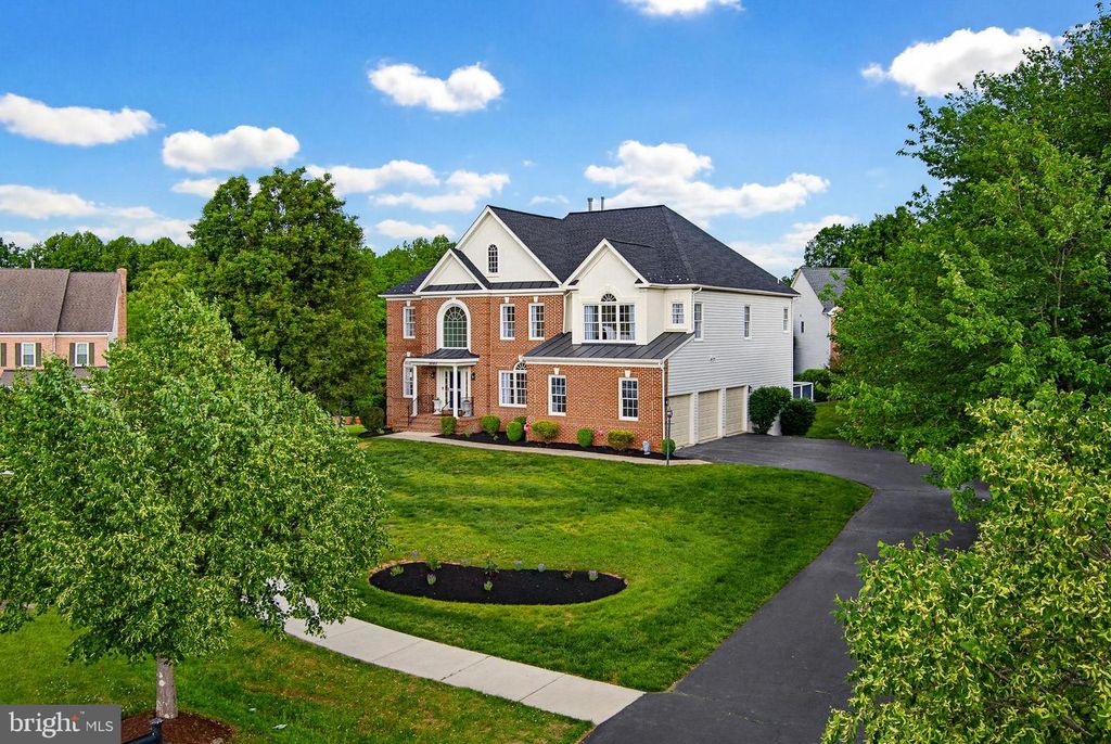 Image 61 of property listing at 16502 HARBOUR TOWN DR, Ashton, MD 20861