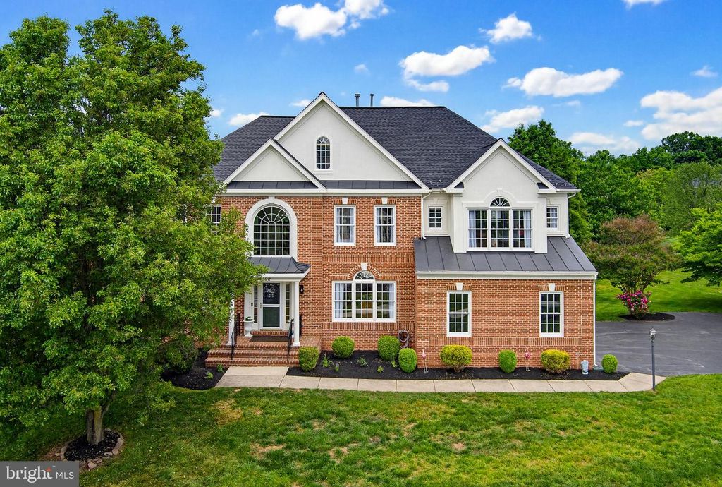 Image 62 of property listing at 16502 HARBOUR TOWN DR, Ashton, MD 20861