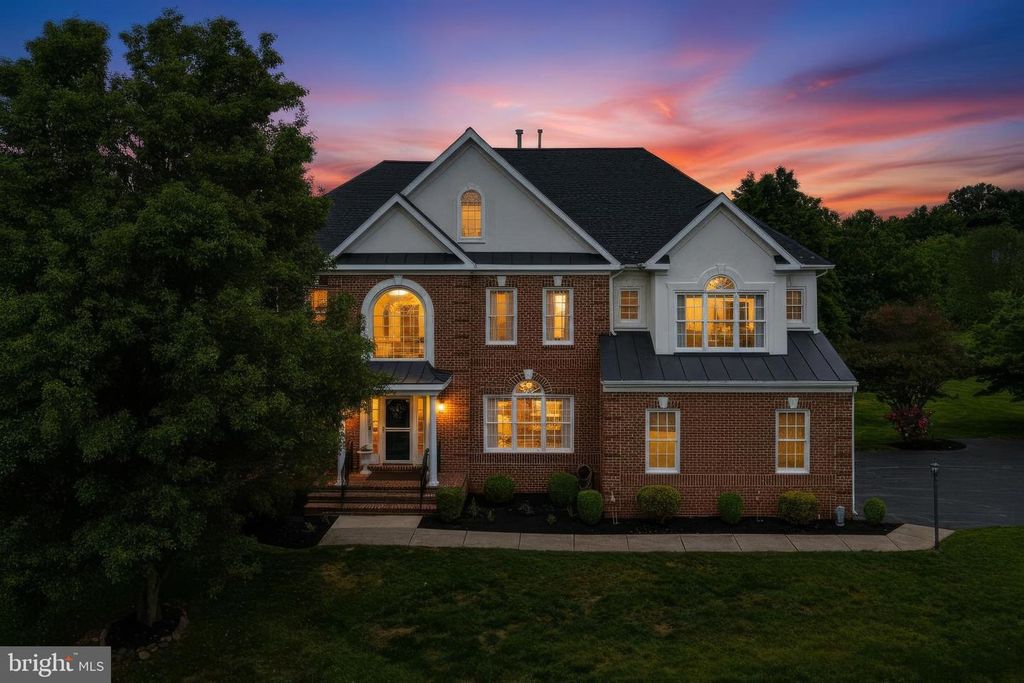 Image 69 of property listing at 16502 HARBOUR TOWN DR, Ashton, MD 20861