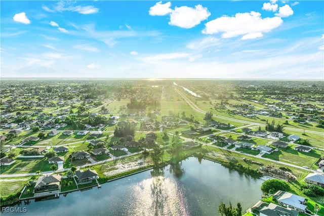 1305 NW 20th CT, Cape Coral, FL 33993