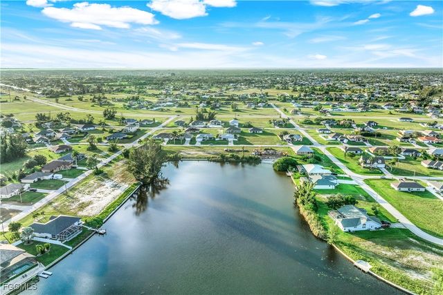 1305 NW 20th CT, Cape Coral, FL 33993