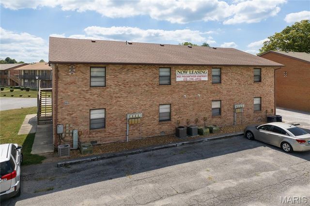 1 Pheasantwood Drive, Belleville, IL 62226