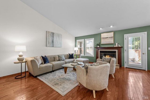 2004 Oak Cir, Yountville, CA 94599