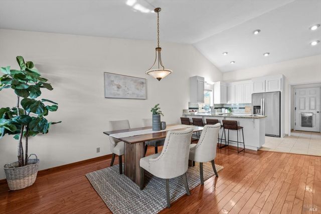 2004 Oak Cir, Yountville, CA 94599