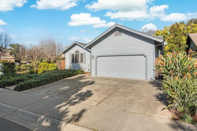 2004 Oak Cir, Yountville, CA 94599