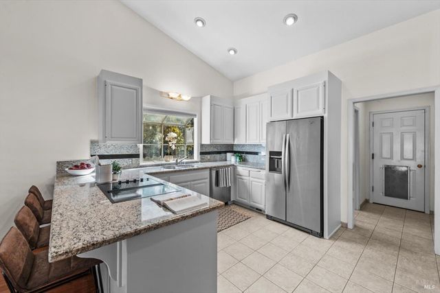 2004 Oak Cir, Yountville, CA 94599