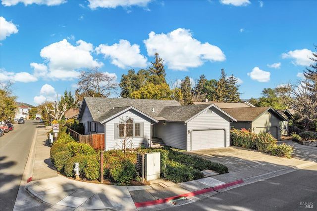2004 Oak Cir, Yountville, CA 94599