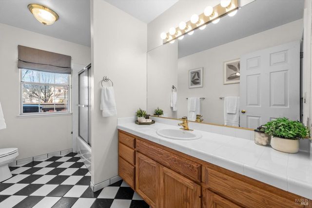 2004 Oak Cir, Yountville, CA 94599