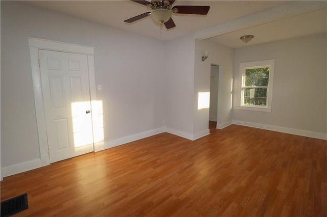 1052 Cleveland Avenue, Kansas City, KS 66101