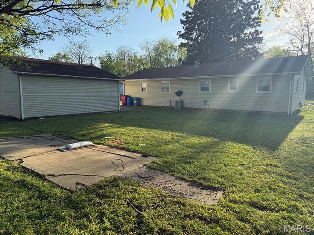 116 Marion Avenue, Sikeston, MO 63801