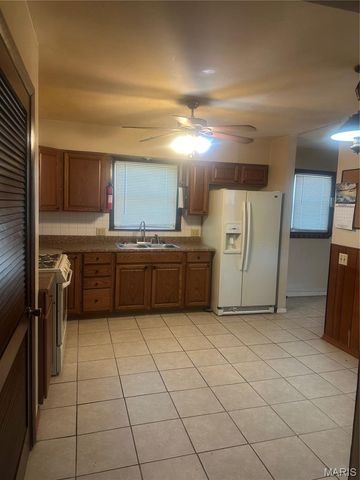 116 Marion Avenue, Sikeston, MO 63801
