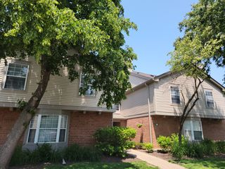 116 White Oak Court 5, Schaumburg, IL 60195