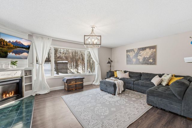 8867 154th Street W, Prior Lake, MN 55372