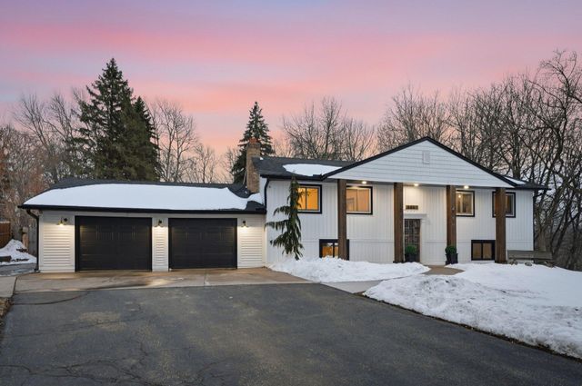 8867 154th Street W, Prior Lake, MN 55372