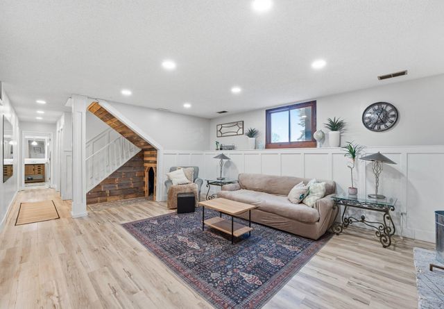 8867 154th Street W, Prior Lake, MN 55372