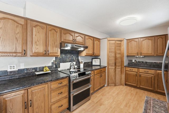 8867 154th Street W, Prior Lake, MN 55372