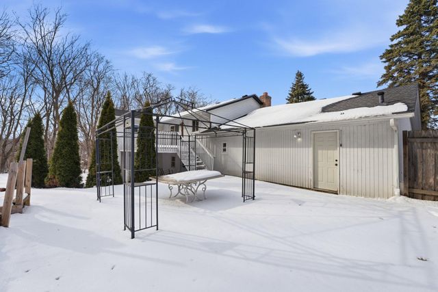 8867 154th Street W, Prior Lake, MN 55372