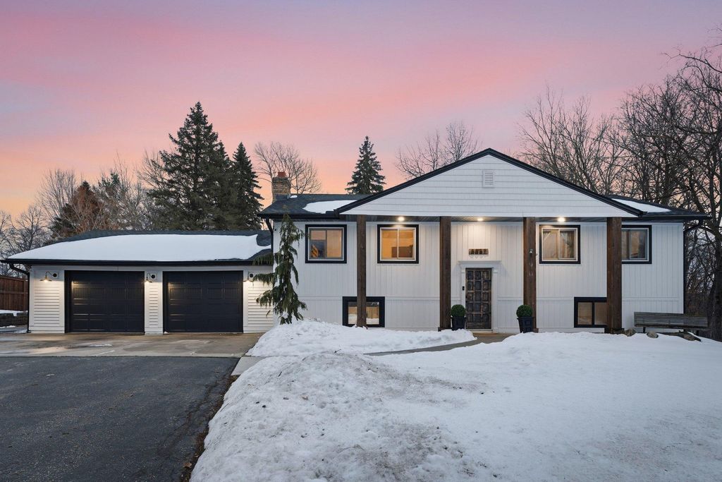 8867 154th Street W, Prior Lake, MN 55372