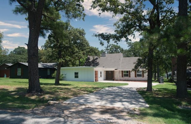 123 Modoc Trail, Gainesville, TX 76240
