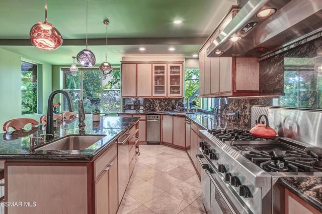 419 Helga Court, Newbury Park, CA 91320