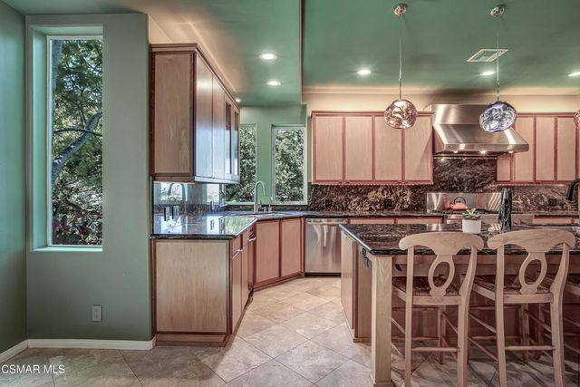 419 Helga Court, Newbury Park, CA 91320