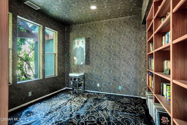 419 Helga Court, Newbury Park, CA 91320