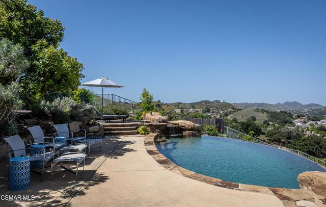 419 Helga Court, Newbury Park, CA 91320