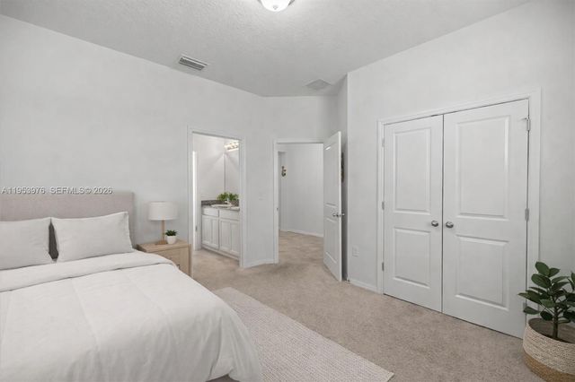 5608 SW 50th Court, Ocala, FL 34474