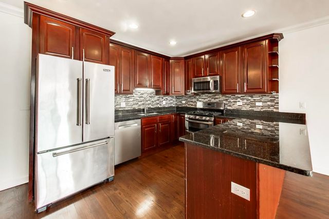 5321 N Lincoln Avenue 3E, Chicago, IL 60625