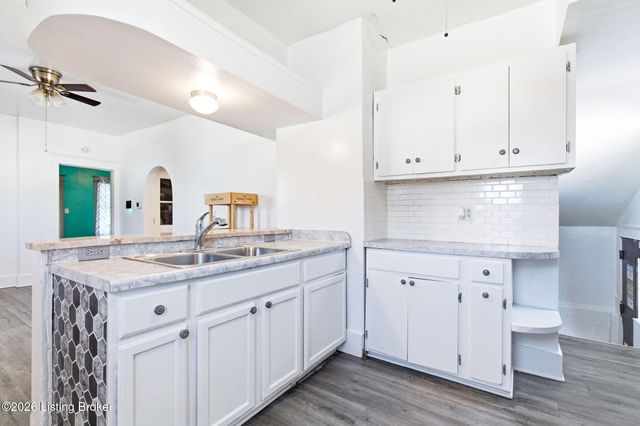 1207 Brookline Ave, Louisville, KY 40215