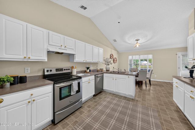 1254 MCGIRTS CREEK Drive, Jacksonville, FL 32221
