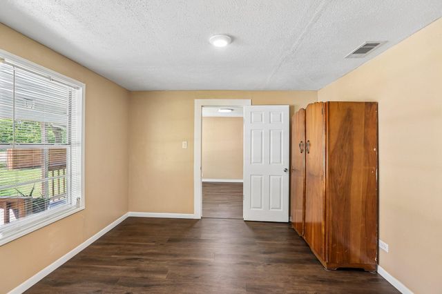 2606 2nd Avenue N, Texas City, TX 77590