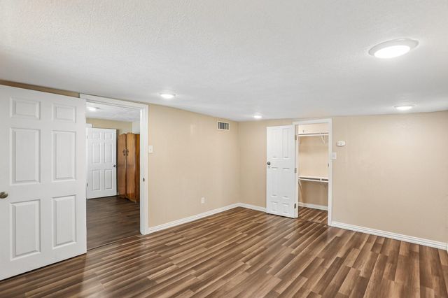 2606 2nd Avenue N, Texas City, TX 77590