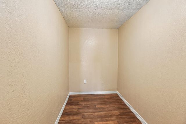 2606 2nd Avenue N, Texas City, TX 77590