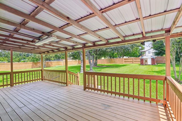 2606 2nd Avenue N, Texas City, TX 77590