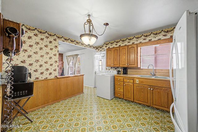 1522 W 7TH Street, Tempe, AZ 85281