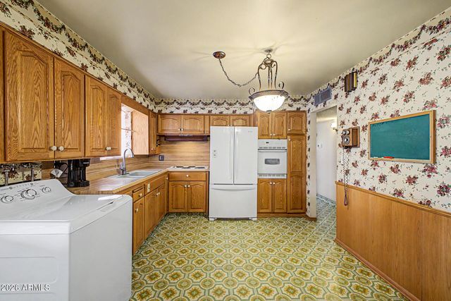 1522 W 7TH Street, Tempe, AZ 85281