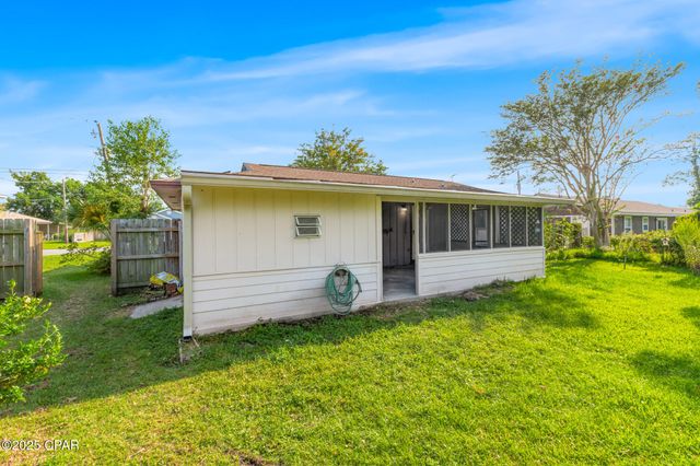 6403 Olokee Street, Panama City, FL 32404