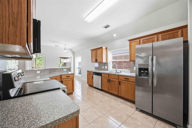 7606 Brighton Knolls Lane, Richmond, TX 77407