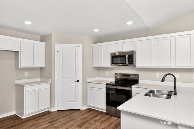 6530 NE 11th Court, Des Moines, IA 50313