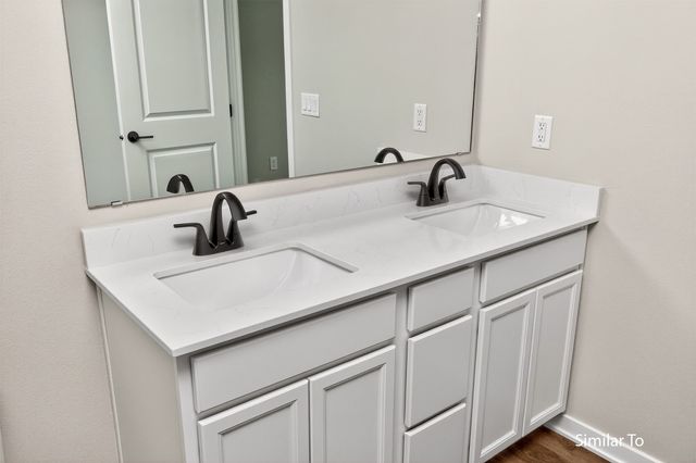 6530 NE 11th Court, Des Moines, IA 50313