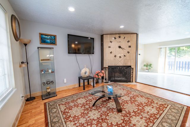 1430 E 8685 S, Sandy, UT 84093