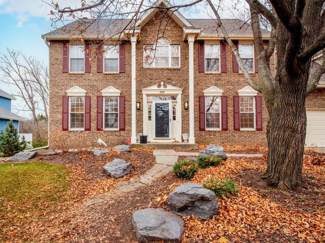 2498 Pond Circle E, Mendota Heights, MN 55120