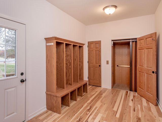 2498 Pond Circle E, Mendota Heights, MN 55120